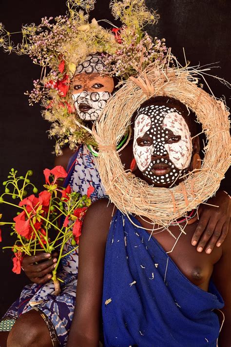 Interview Intimate Portraits Capture The Beauty Of Ethiopias Suri My