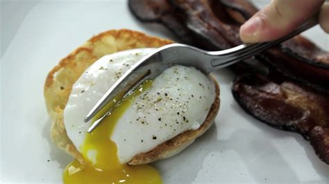 Easy Poached Egg Recipe Cooking Video How To Make The Best Tasty Poached Egg Youtube