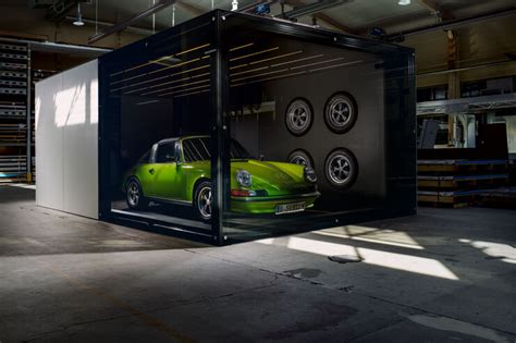 Garage ist hier eigentlich das falsche wort, denn der entwurf dient mehr zur präsentation eines autos denn. Privater Showroom für Ihr Auto: Luxus-Garagen von ...
