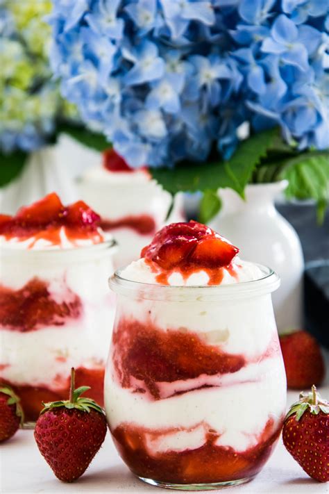 Check spelling or type a new query. Mascarpone-Topfencreme mit Erdbeeren | Lebensmittel essen ...