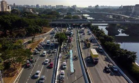 Em quais cidades é feriado dia 9 de julho? São Paulo antecipa feriado de 9 de julho para próxima ...