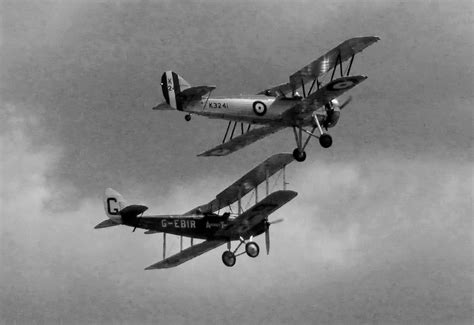 Biplanes Biplanes Flying Above Shuttleworth Airfield In B Flickr