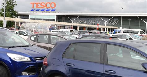 Tesco Introduces Compulsory Checks Inside All Shoppers Cars During Hot