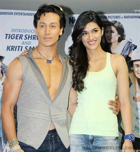 Kriti Sanon Tiger Shroff Takes Time To Open Up Bollywood News And Gossip Movie Reviews