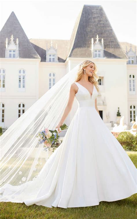 Affordable Wedding Dress Designer Stella York Reveals New Spring 2019 Collection Newswire