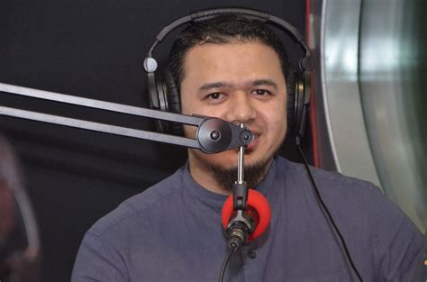 Abu aqif bengang ustaz fathul bari kawin lari di thail. 10.01.2013 - Bernama Radio 24 - UFB - 1 Malaysia Tolak ...