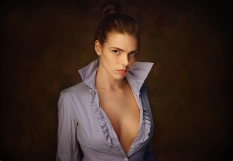 φόντο γυναίκες Maxim Maximov πορτρέτο απλό φόντο πρόσωπο σχίσιμο 2048x1418 Motta123