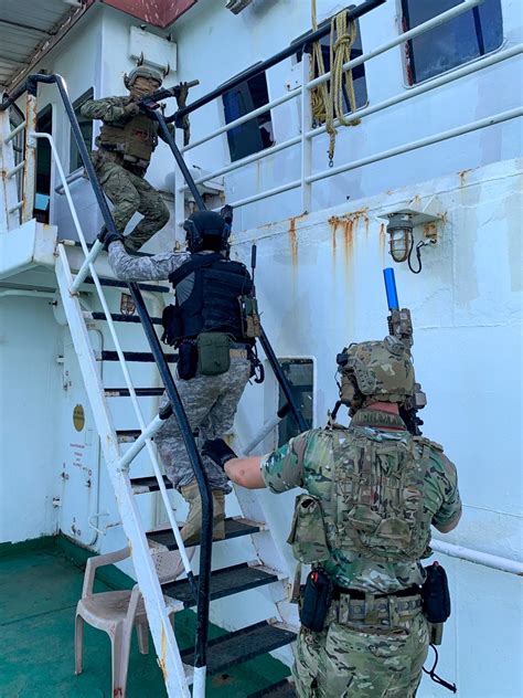 Dvids News Nsw Forces Wrap Up Sof Engagement With Indian Navy