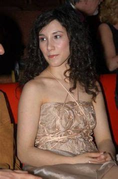 Sibel kekilli wurde 1980 in heilbronn als tochter eines arbeiters und einer putzfrau geboren.1 sie hat eine zweieiige zwillingsschwester2 und zwei jüngere brüder.3 ihre eltern. Sibel Kekili 2 için 9 fikir | erkeklere özel şeyler, film ...