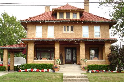 3 American Foursquare Houses You Can Buy Right Now Curbed