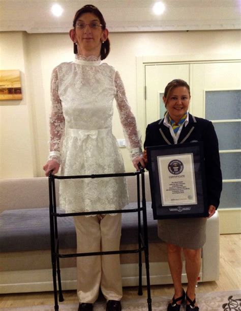 Meet Rumeysa Gelgi World S Tallest Teenage Girl Rediff Com News