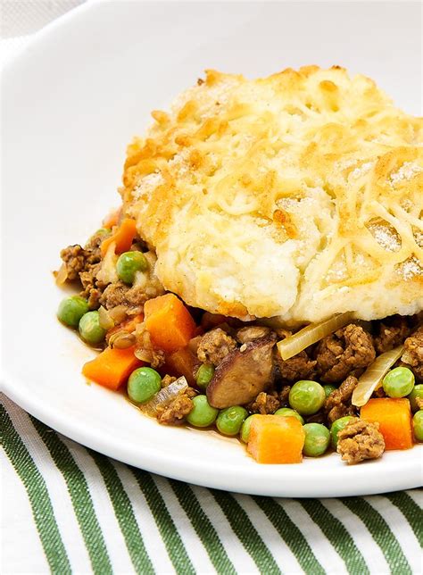 Therefore, when housewives bought their sunday meat they selected pieces large enough to. Vegetarische shepherd's pie met quorn | Quorn, Vegetarisch ...