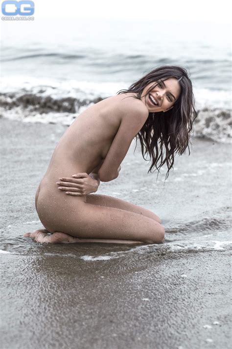 Kylie Jenner Oben Ohne