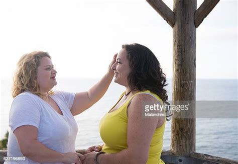 60 Fotos E Imágenes De Gran Calidad De Fat Lesbian Getty Images