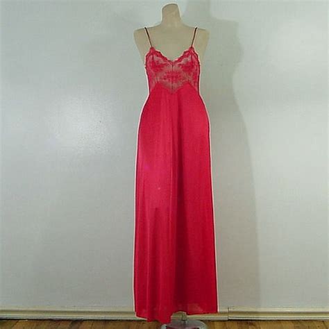 70s 80s romantic red la femme de vanity fair gown 32b 32b pretty sweet vintage