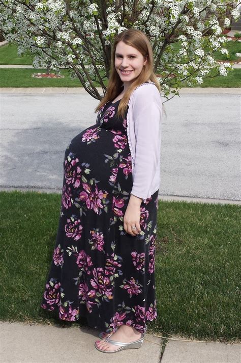 40 Weeks Pregnant With Triplets Belly