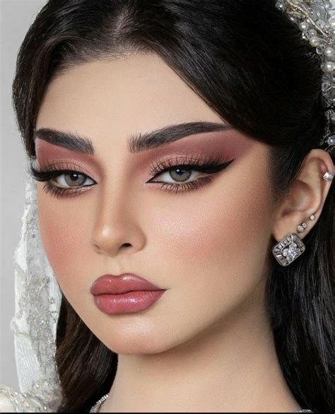 عشكت انبارية Arabic Eye Makeup Eye Makeup Arabian Makeup