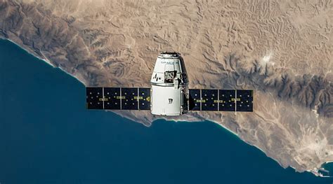 During a virtual conference briefing this week, spacex founder and ceo elon musk provided more details about a new plan that his company has to mitigate the impact of their starlink satellite constellation on night sky observation. Musk-have WiFi: Internet everywhere if Elon Musk's 4,000-satellite idea gets US greenlight — RT ...