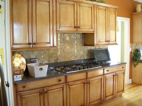 And notice how the floor and the countertops/backsplash balance each other off and play with each other, whereas before the room was heavily read more: Painted Kitchen Cabinets - Moorefrommykitchen.com | ตู้ ...