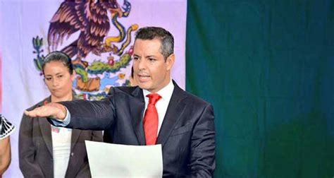 Gobernador De Oaxaca Levanta Mano Para Presidencia