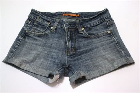 This Summers Diy Cut Off Jeans Shorts Tutorial Create