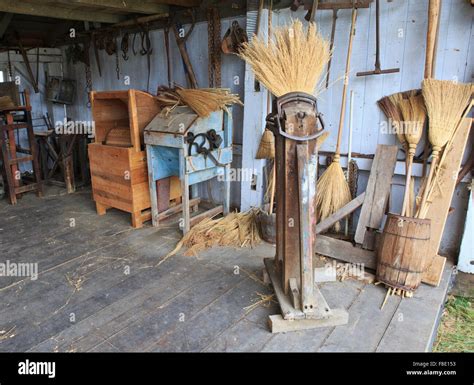 Broom Making Hi Res Stock Photography And Images Alamy