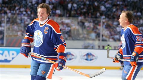 Wayne Gretzky A Reporté Le Maillot Dedmonton à 55 Ans