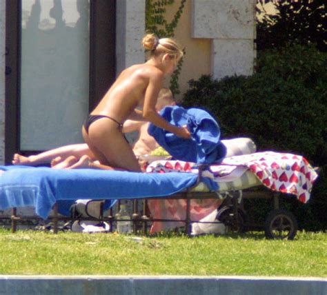 Anna Kournikova Nude Pics And Leaked Sex Tape Scandal Planet