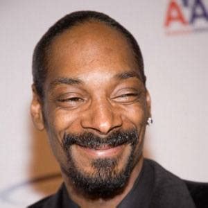 As impressive as he was when guesting on. Snoop Dogg Closes the 2018 BET Awards With Hits Medley ...