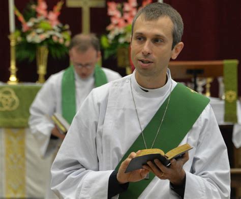 Worship | Holy Trinity Church, Fairfax