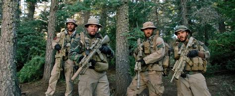 Lone Survivor Movie Review And Film Summary 2013 Roger Ebert
