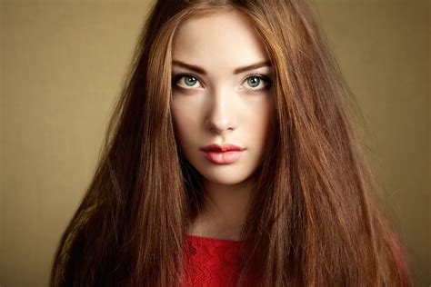 Portrait Of Beautiful Dark Haired Woman Close Up Portrait Beauty Beauty Photos
