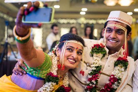 Pin By Vihaan Sen On Maharashtrian Bride Wedding Couple Poses Indian