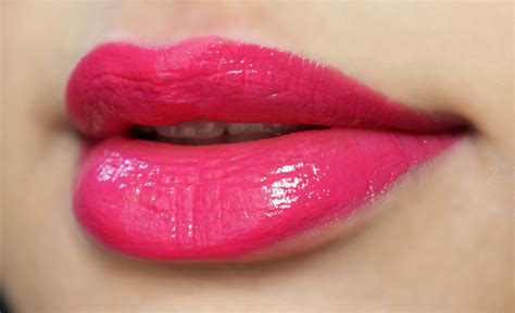 Maybelline Pink Alert Lipstick Pow 2 Review The Best Hot Pink Lipstick