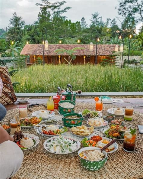 Wisata Kuliner Ngopi Di Sawah Gadog Bogor Menyajikan Pesona Alam Yang