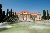 Das Hauptgebäude der Debrecener Universität - Debrecen - Arrivalguides.com