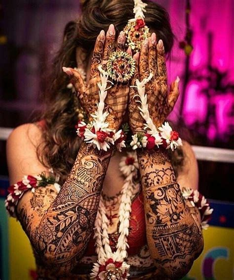 Glimpse Of Bride On Her Mehndi Ceremony Tag You Friend Mehandi