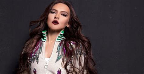 Demet akalın (born 23 april 1972) is a turkish singer and former model. Demet Akalın'dan Duygusal Paylaşım! - Magazin Haberleri