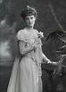 Lady Moyra de Vere Cavendish, née Beauclerk (1876-1942). | Classic ...