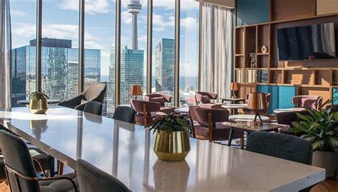 Sheraton Centre Toronto Hotel Unveils Transformed 43rd Floor Club