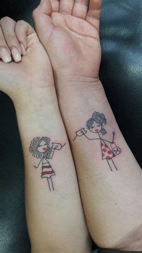 Para aquellos que son detallistas y quieren además de su dibujo conocer el significado de este dedicaremos estas líneas. #Tatuajes #MadreeHija #Amor #Tatto #Muñeca #Feliz #Love # ...