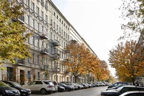 Inmitten einer grünen oase befindet sich dieses denkmalgeschützte wohnquartier aus dem jahre 1939. Großzügige Wohnung in Berlin Prenzlauer Berg