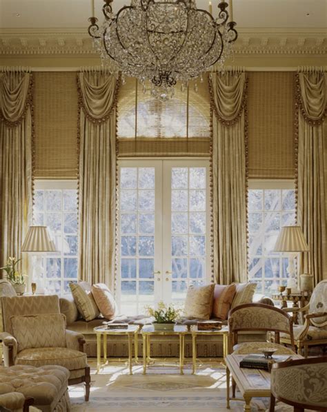 Adorable 55 Luxurious Living Room Curtain Ideas For Comfortable Living