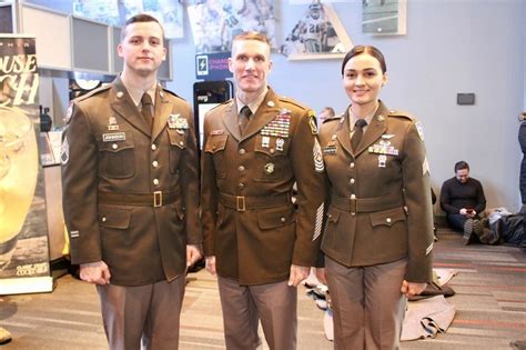What Are Your Thoughts On The New Army Green Service Uniform Agsu And