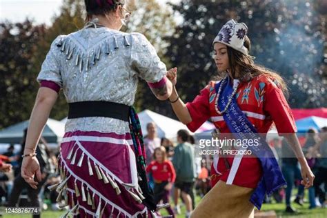 Mashpee Wampanoag Tribe Powwow Princess Photos And Premium High Res