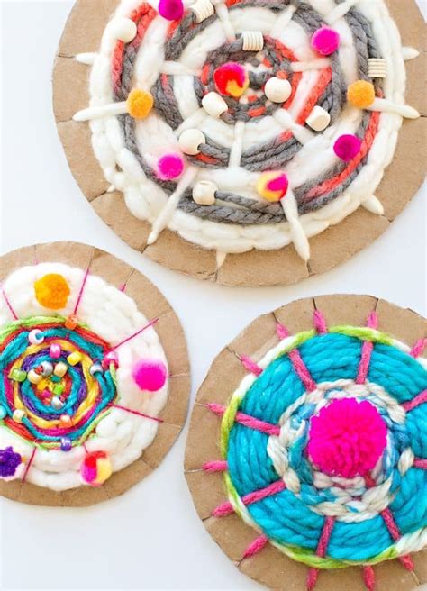 Easy Cardboard Circle Weaving Tutorial For Kids
