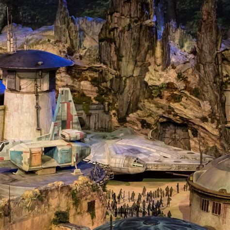 Star Wars Land Disney Enseña En La D23 Una Enorme Maqueta De La Nueva