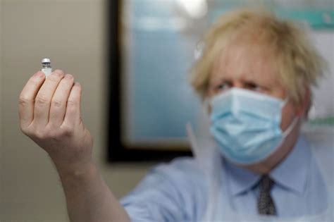 Briterne Må Igen Kramme Johnson Opfordrer Til Forsigtighed Bt Udland