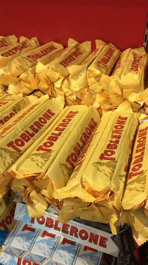 Selamat menjamu coklat dan selamat menternak lemak untuk diriku ! twomakesthirty: BELI COKLAT DI LANGKAWI 2019