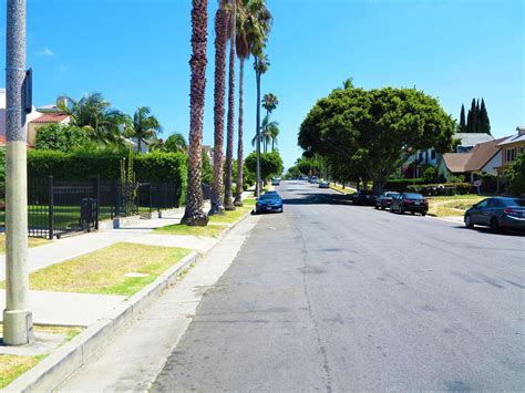 Unique Los Angeles Neighborhoods And Homes In Upscale Vintage Charm